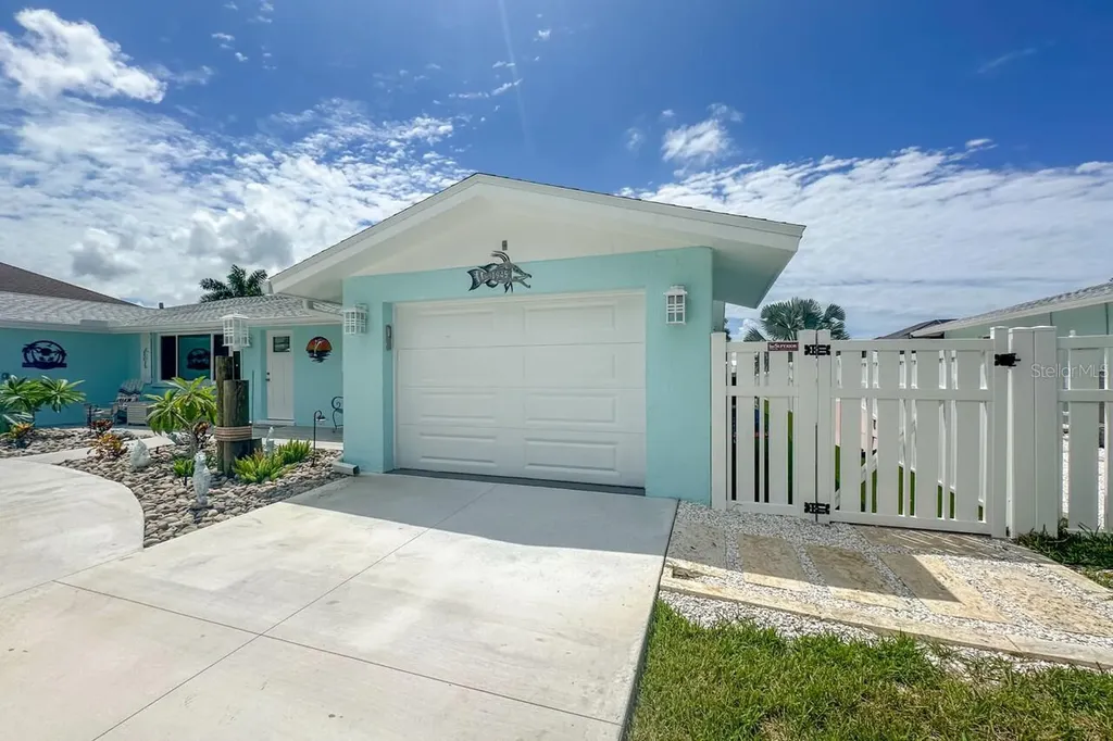 1945 Michigan Avenue Englewood FL 34224