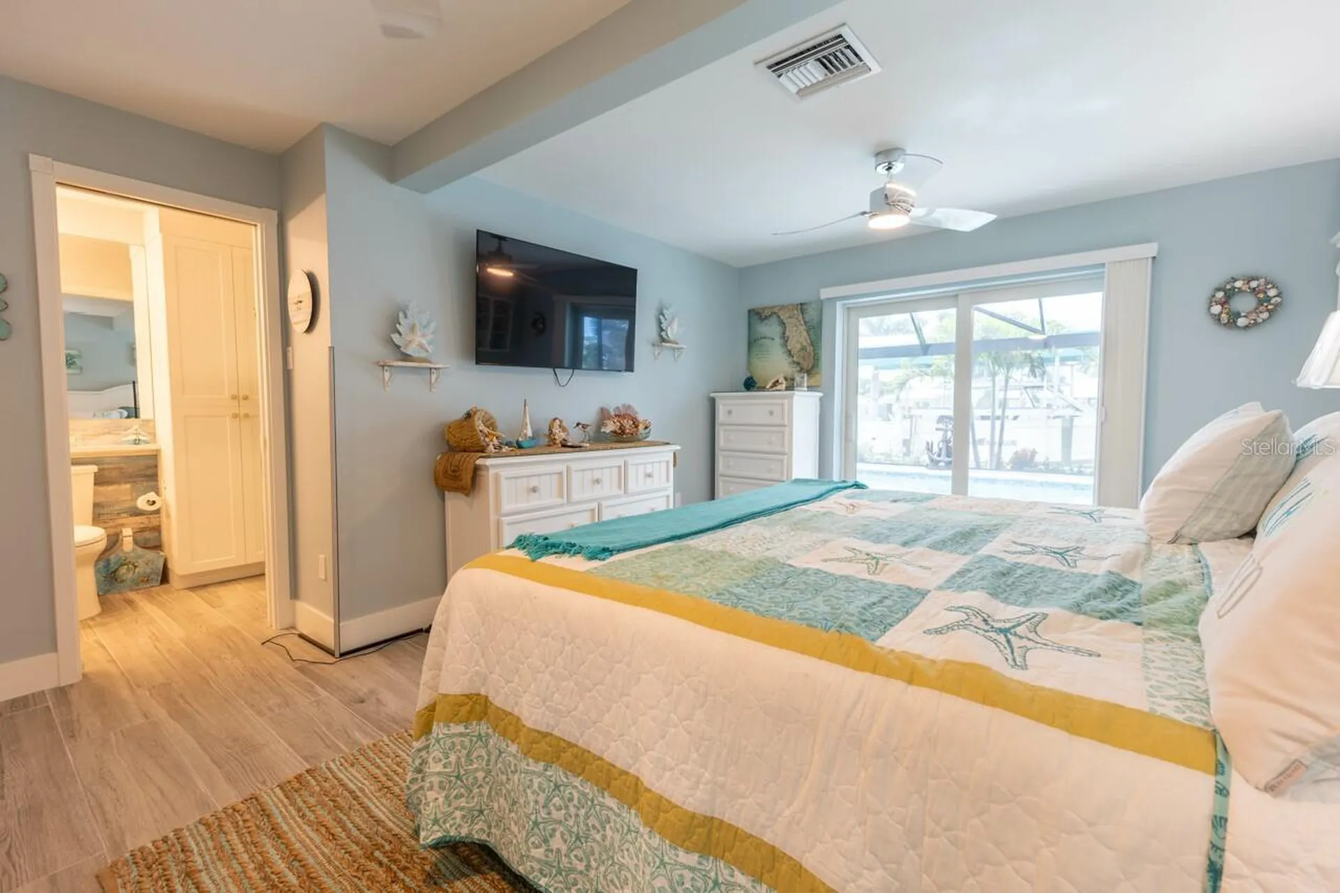 1945 Michigan Avenue Englewood FL 34224