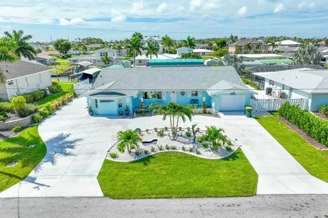1945 Michigan Avenue Englewood FL 34224