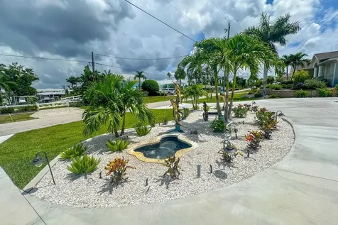 1945 Michigan Avenue Englewood FL 34224