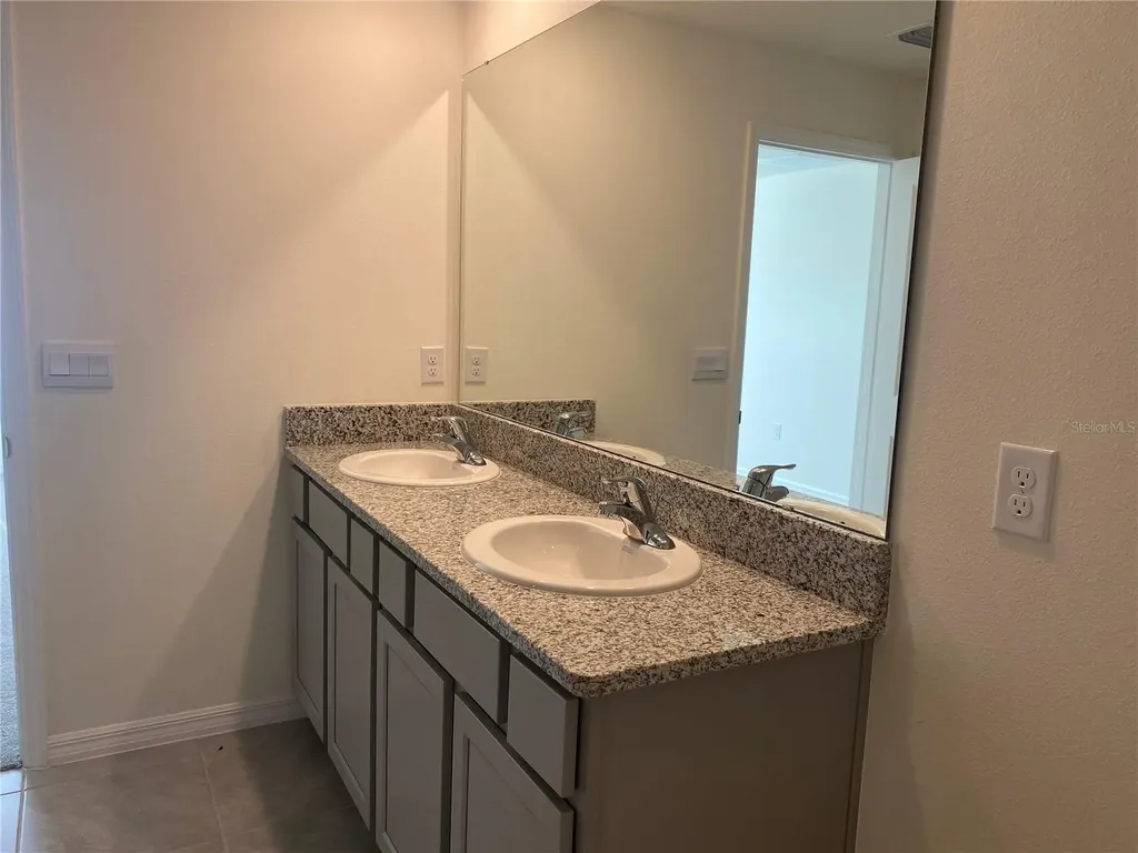 5585 SW 43rd Court Ocala FL 34474