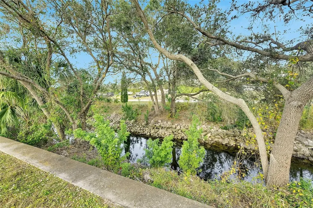 223 N Saint George Circle Apollo Beach FL 33572
