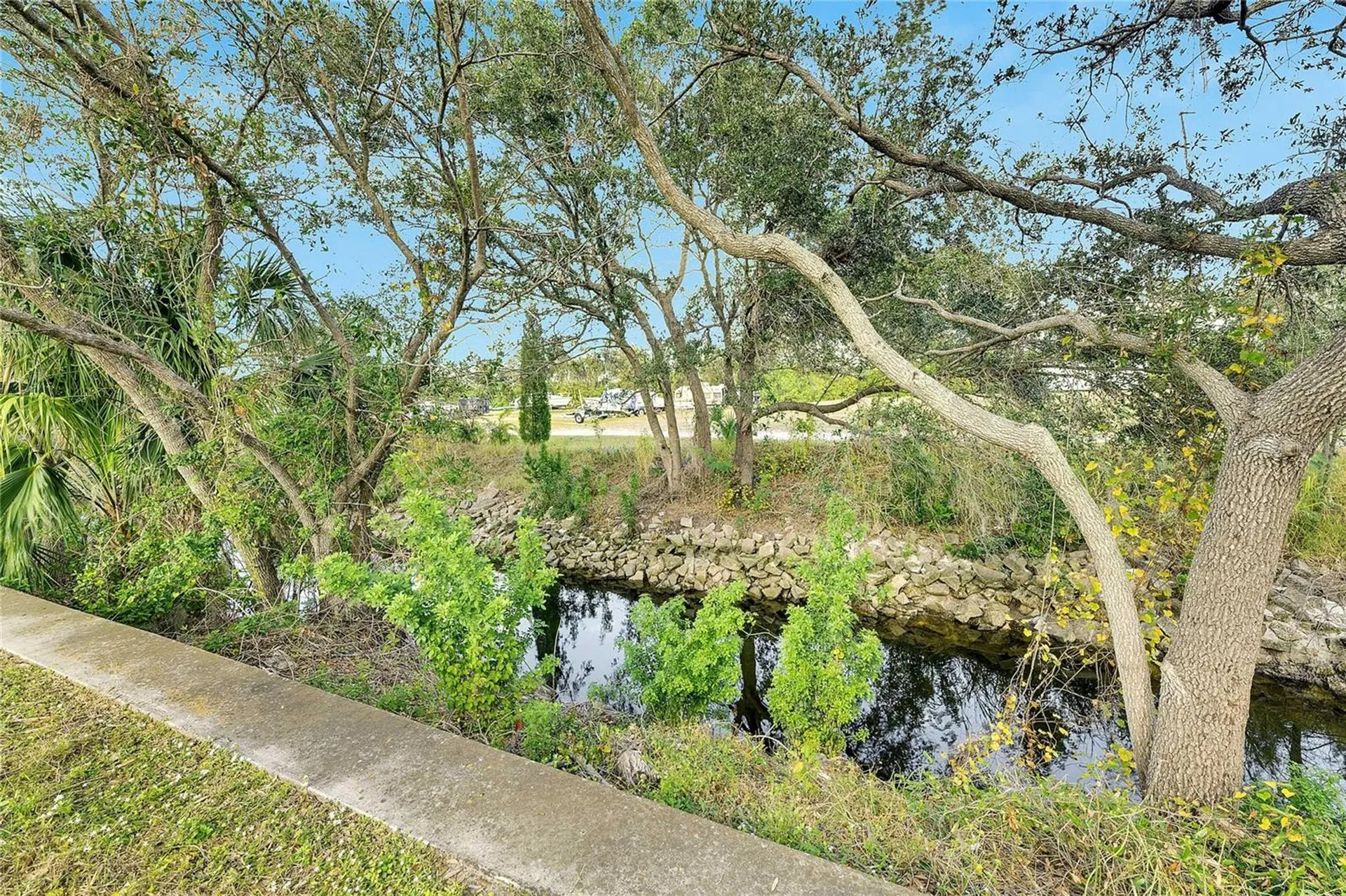 223 N Saint George Circle Apollo Beach FL 33572