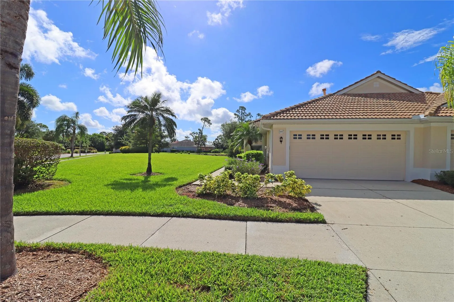 5107 Whispering Oaks Drive North Port FL 34287