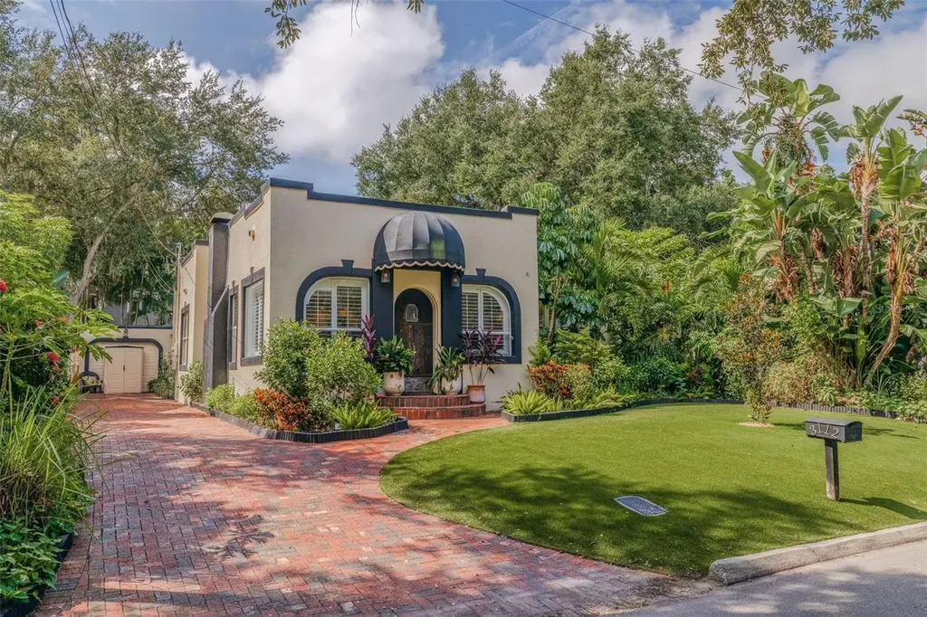 3112 W Villa Rosa Street Tampa FL 33611