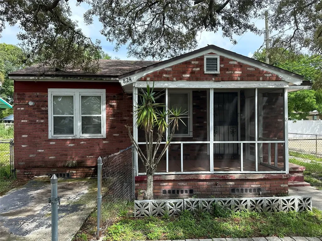 824 19th Street S St Petersburg FL 33712