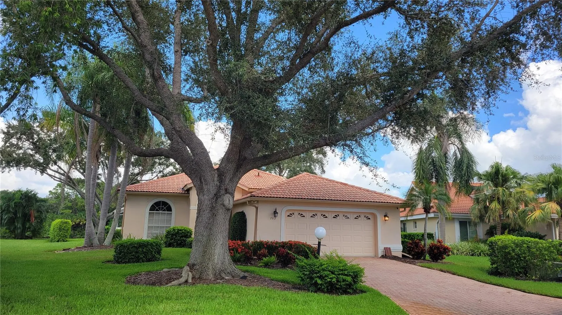 7557 Fairlinks Court Sarasota FL 34243