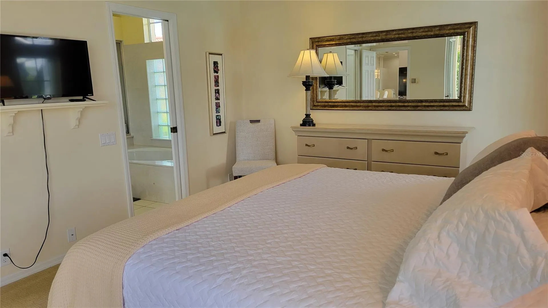 7557 Fairlinks Court Sarasota FL 34243