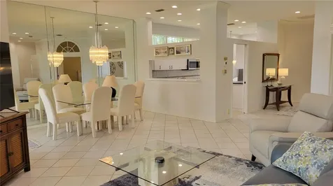 7557 Fairlinks Court Sarasota FL 34243