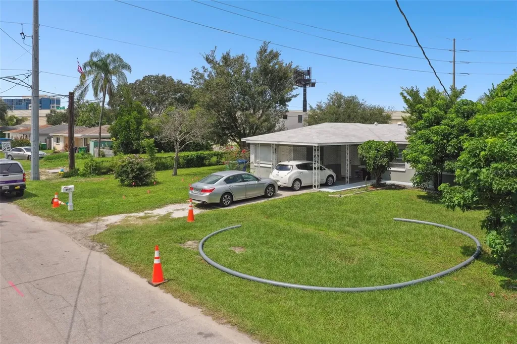 3923 W Lemon Street Tampa FL 33609