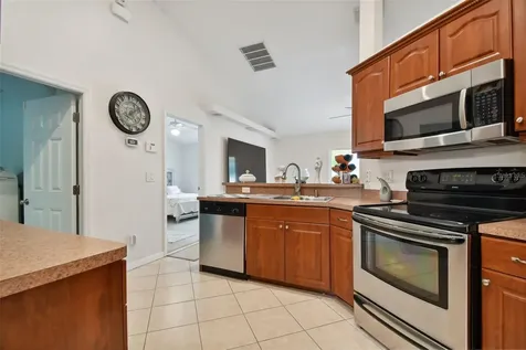 2402 Dryer Avenue Largo FL 33770