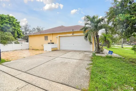 2402 Dryer Avenue Largo FL 33770