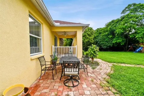 2402 Dryer Avenue Largo FL 33770