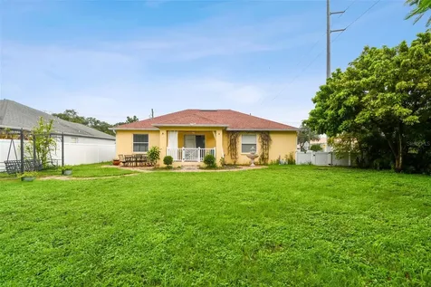 2402 Dryer Avenue Largo FL 33770