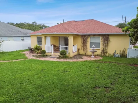 2402 Dryer Avenue Largo FL 33770