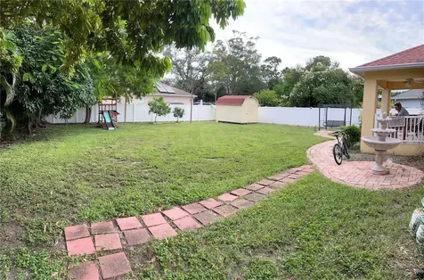 2402 Dryer Avenue Largo FL 33770