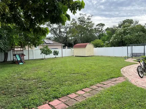 2402 Dryer Avenue Largo FL 33770