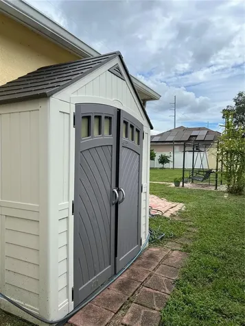2402 Dryer Avenue Largo FL 33770