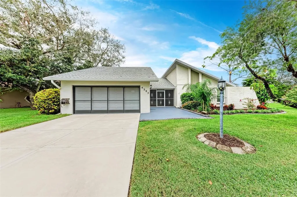 4283 Eastwood Drive Sarasota FL 34232