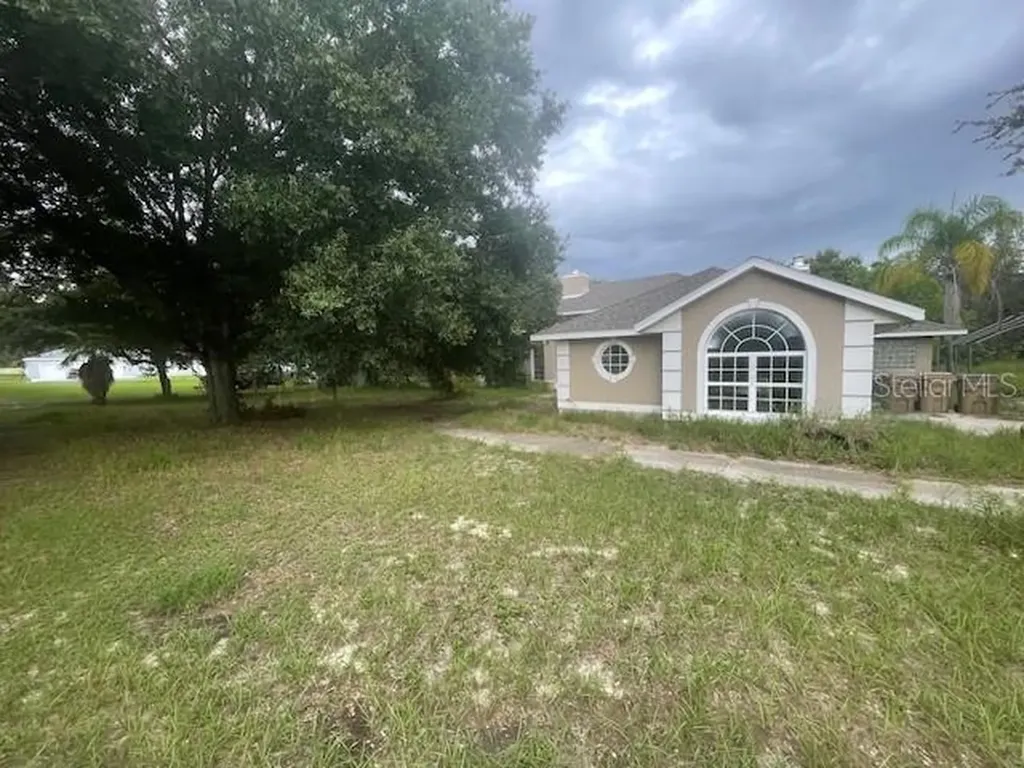10201 Clear Lake Drive Clermont FL 34715