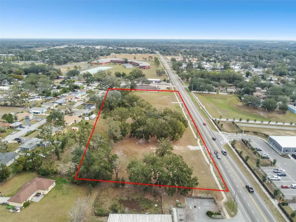 603 W 92 Highway Seffner FL 33584