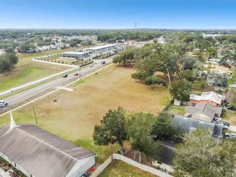 603 W 92 Highway Seffner FL 33584