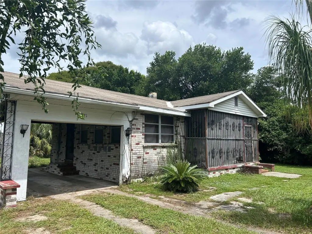 821 Avenue X NW Winter Haven FL 33881