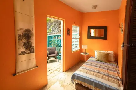 220 Calle Prudencio Quiñones Vieques PR 00765