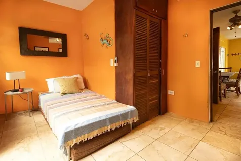 220 Calle Prudencio Quiñones Vieques PR 00765