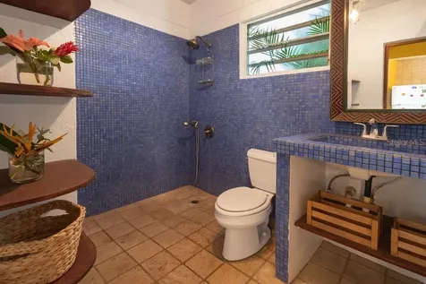 220 Calle Prudencio Quiñones Vieques PR 00765
