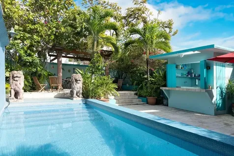 220 Calle Prudencio Quiñones Vieques PR 00765