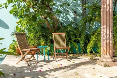 220 Calle Prudencio Quiñones Vieques PR 00765