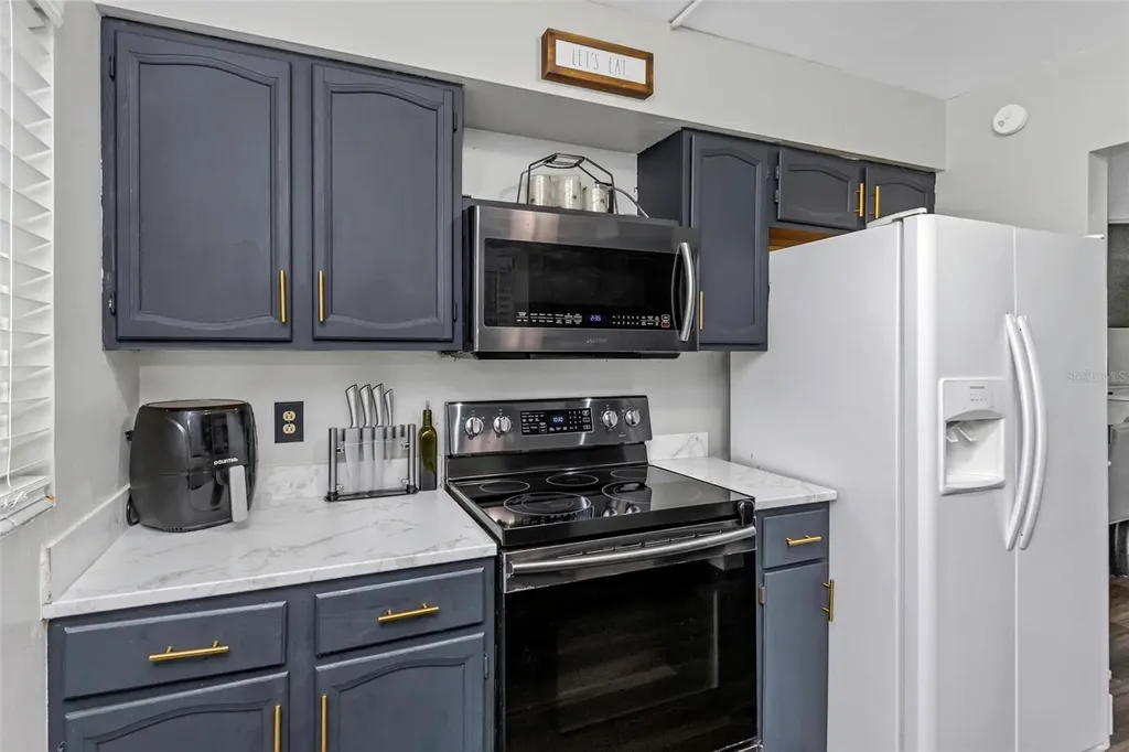 733 1/2 New Jersey Street Clearwater FL 33756