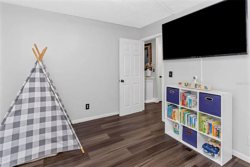 733 1/2 New Jersey Street Clearwater FL 33756