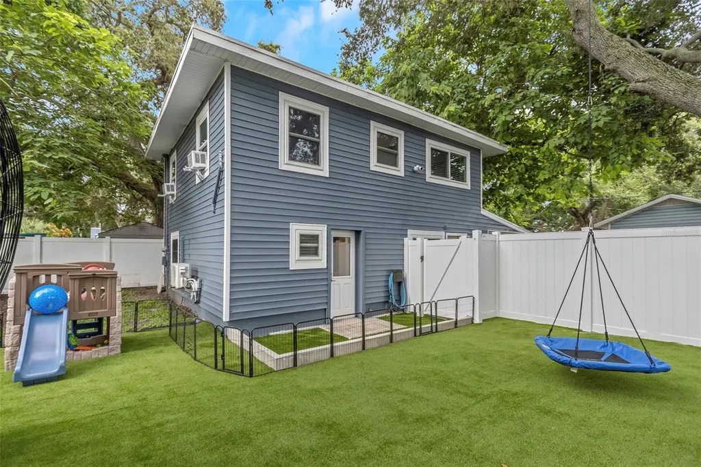 733 1/2 New Jersey Street Clearwater FL 33756