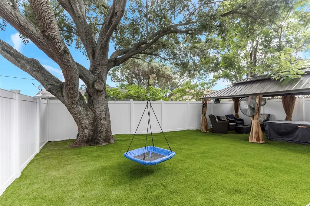 733 1/2 New Jersey Street Clearwater FL 33756