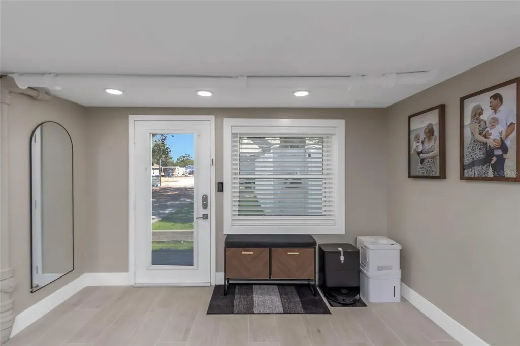 733 1/2 New Jersey Street Clearwater FL 33756