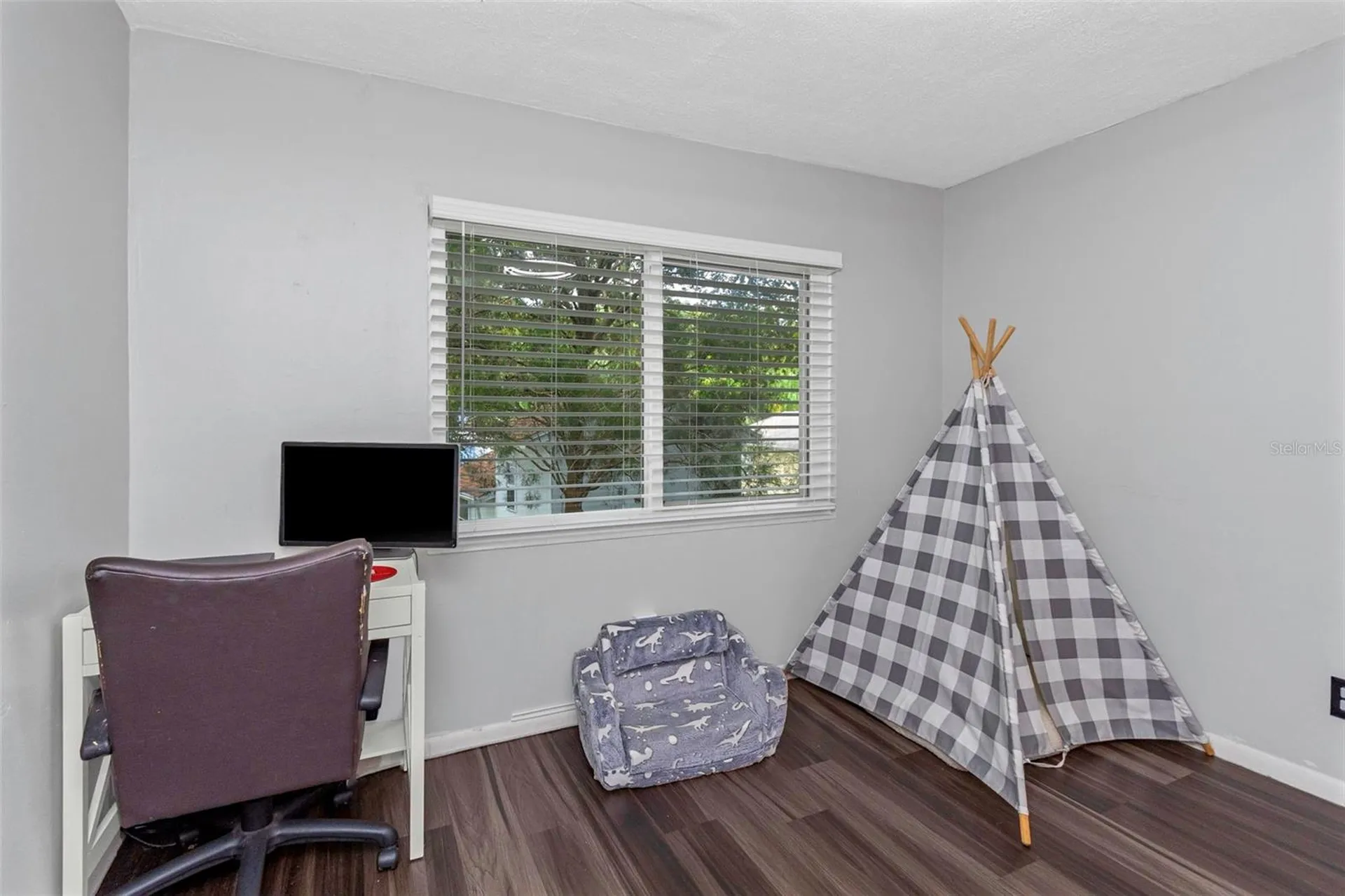 733 1/2 New Jersey Street Clearwater FL 33756