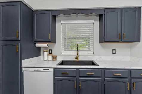 733 1/2 New Jersey Street Clearwater FL 33756
