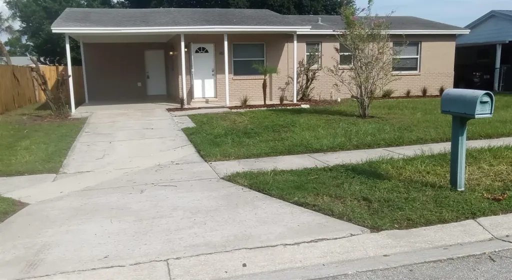 4825 Plantation Drive Tampa FL 33615