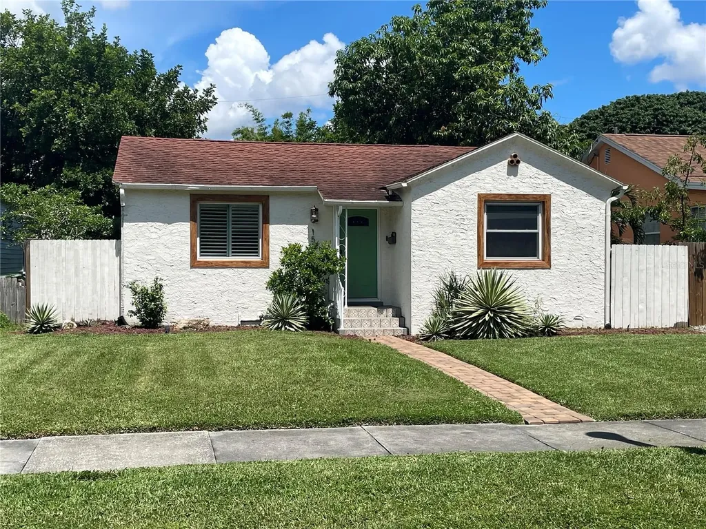 1521 21st Avenue N St Petersburg FL 33704
