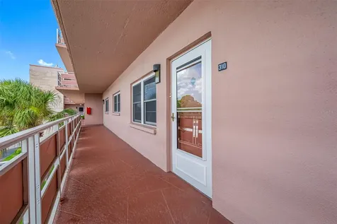 5521 80th Street N St Petersburg FL 33709