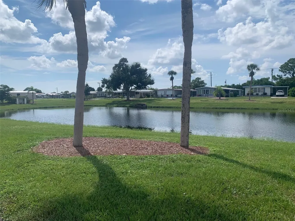 235 Estrada North Port FL 34287
