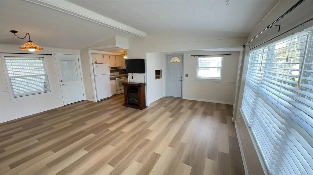4851 W Gandy Boulevard Tampa FL 33611