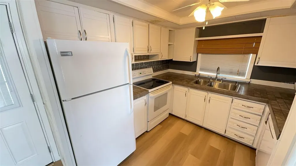 4851 W Gandy Boulevard Tampa FL 33611