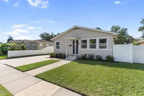 2588 17th Avenue N St Petersburg FL 33713