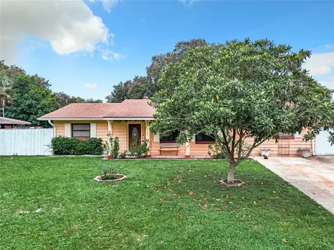 1307 Lee Court Leesburg FL 34748