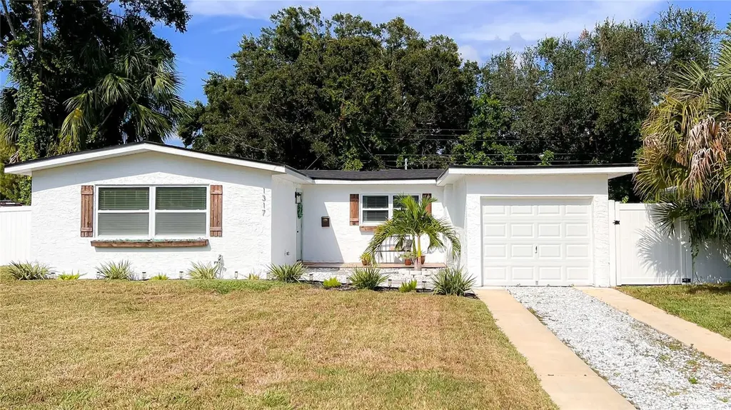 1317 Essex Drive N St Petersburg FL 33710