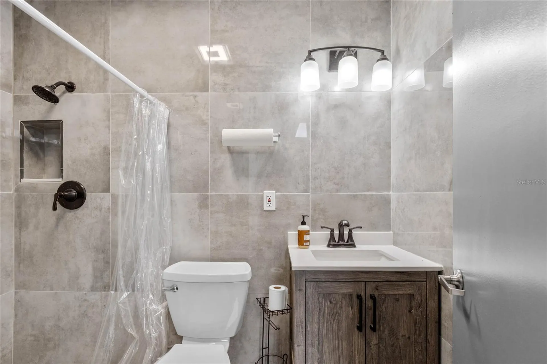 901 N Grove Street / Sr 19 Eustis FL 32726