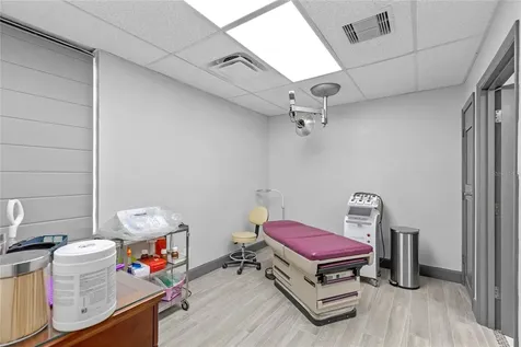 901 N Grove Street / Sr 19 Eustis FL 32726